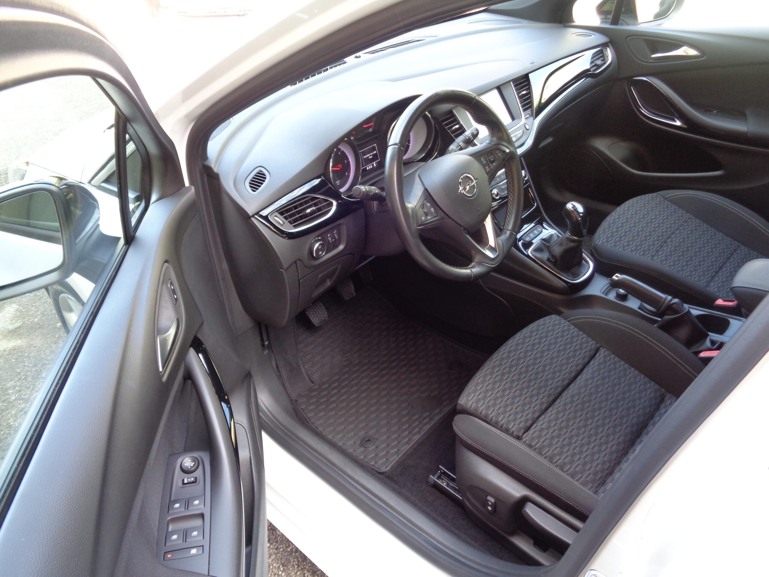 OpelAstra (7)